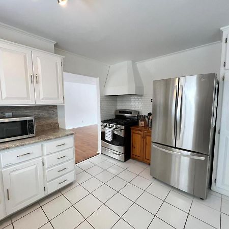 Letitia Heights !E Spacious And Quiet Private Bedroom With Private Bathroom Barrie Eksteriør bilde