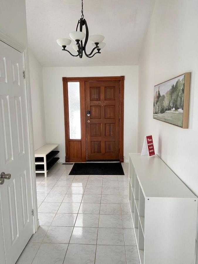 Letitia Heights !E Spacious And Quiet Private Bedroom With Private Bathroom Barrie Eksteriør bilde